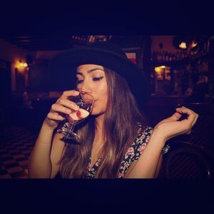 Meet your Posher, Andrea